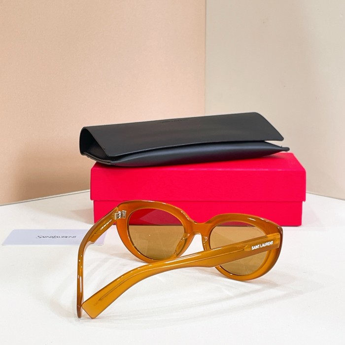 SAINT LAURENT Sunglasses