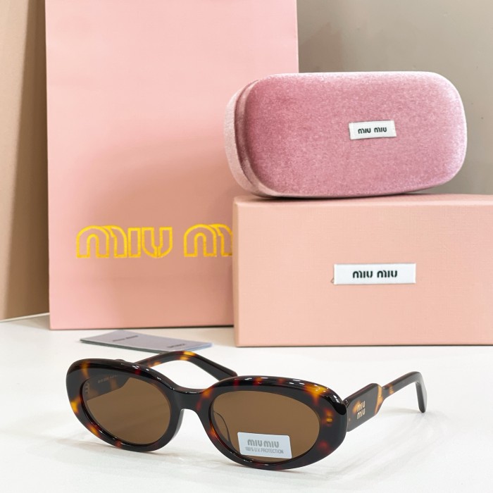 MIU MIU Sunglasses