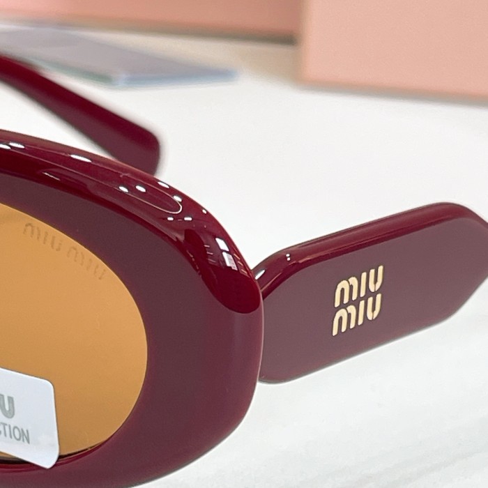 MIU MIU Sunglasses