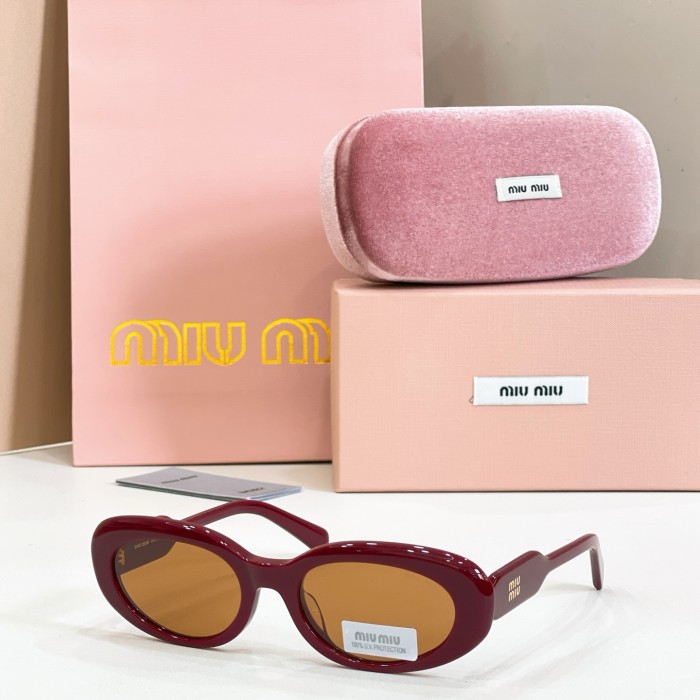 MIU MIU Sunglasses