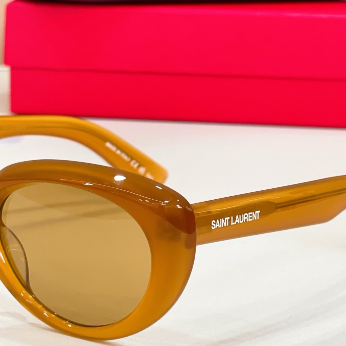 SAINT LAURENT Sunglasses