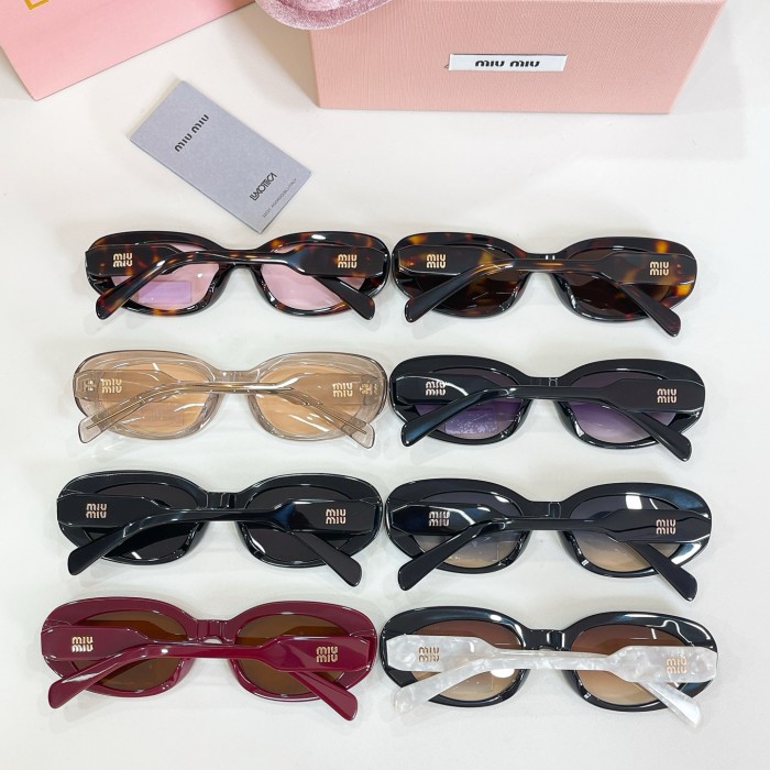 MIU MIU Sunglasses