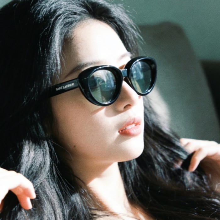SAINT LAURENT Sunglasses