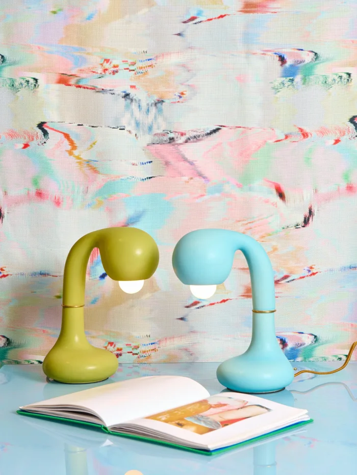 Short ceramic table lamp