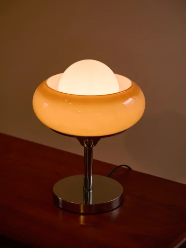 Double globe table lamp