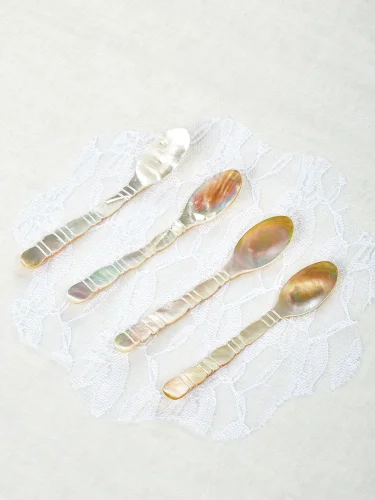 Set of column dessert spoons