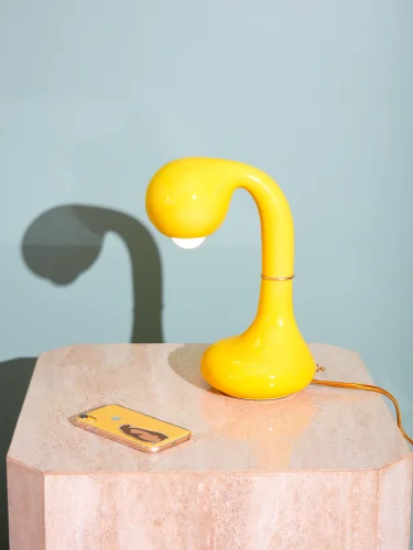 Short ceramic table lamp