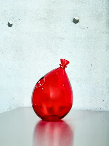 Balloon glass sculpture