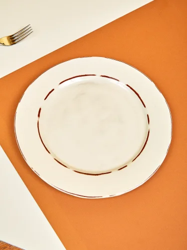 Dinner plate