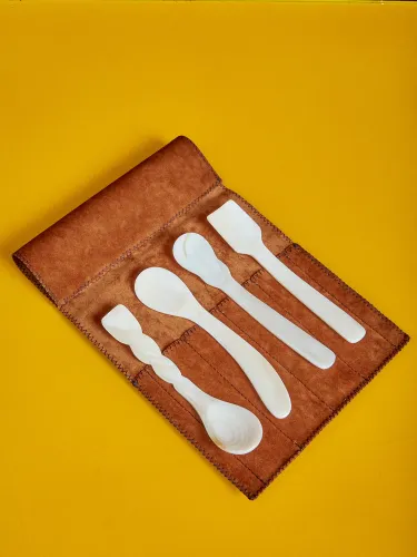 Mother-of-pearl dessert spoon