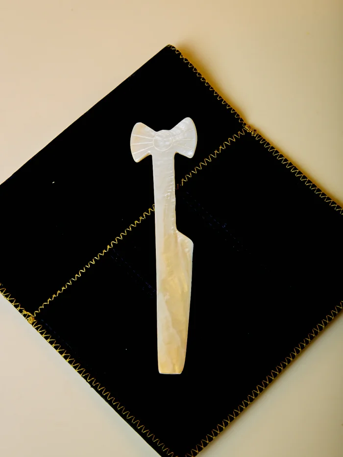 Bow and arrow set
