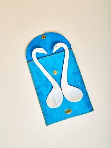 Swan spoon duet
