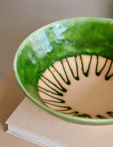 Green detail center bowl