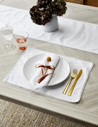 White pearl edge placemat