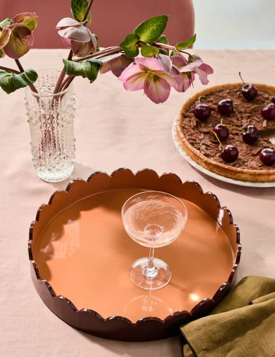 Cream pudding wavy lacquerware tray