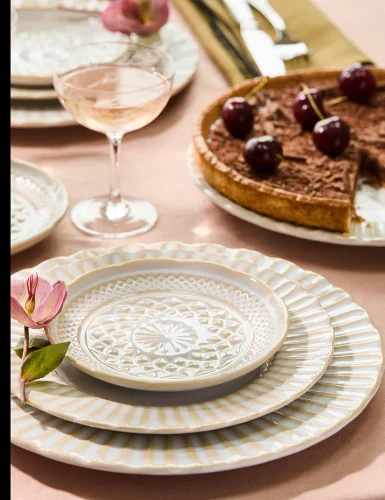 Crystal bread plate
