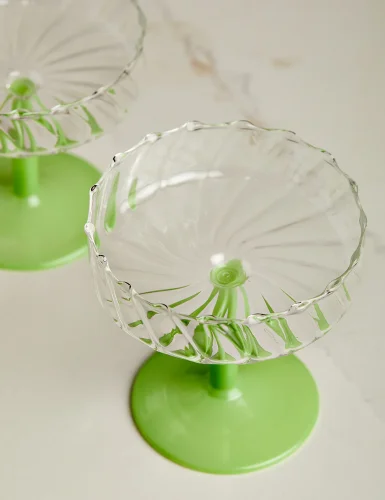 2 pieces of mint swirl champagne glasses