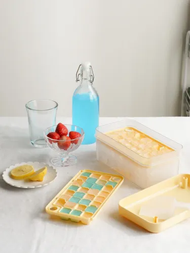 Large capacity one-key push ice plate ice mold 2 pieces