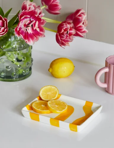 Orange wavy decoration tray
