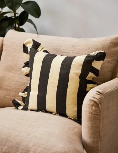 Amuse La Bouche Monochrome Lotus Leaf Edge Stripe Cushion