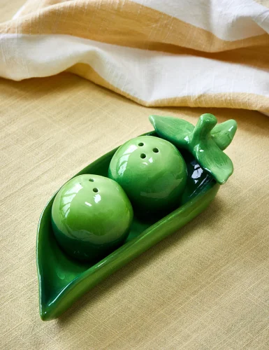 Sweet pea salt and pepper shakers