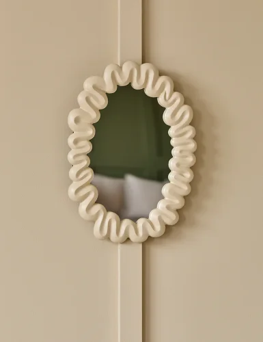 White wavy mirror