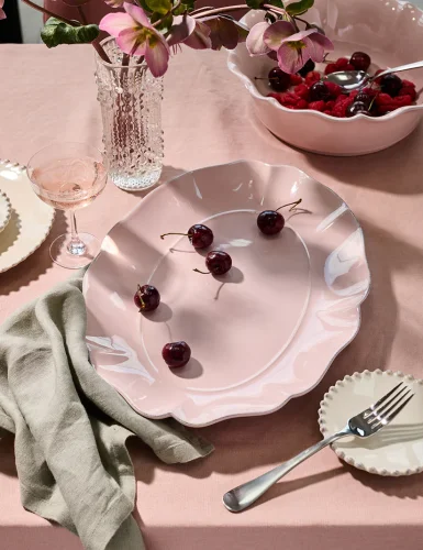 Pink service plate