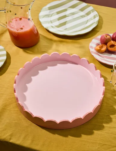 Strawberry cheesecake wavy lacquerware tray