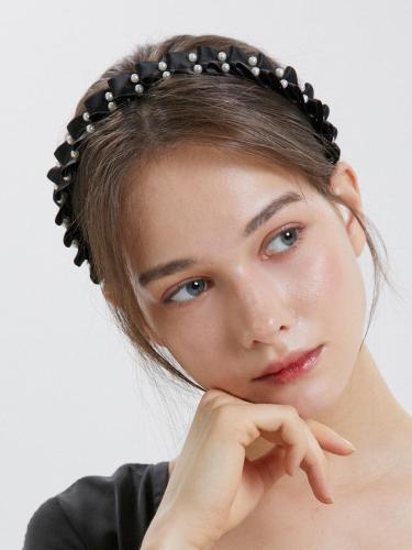 Flip Pearl Embroidered Lustrous Hairband