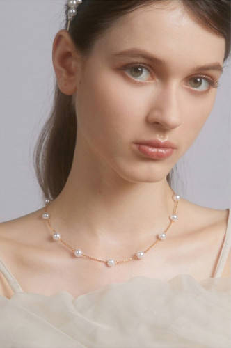 Delicate Chain Pearl Necklace