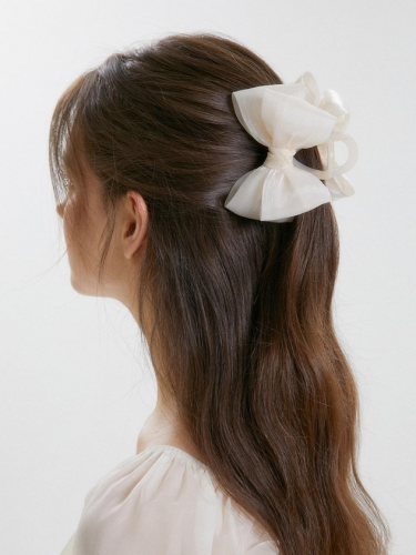 Lightweight handmade ribbon hair clip