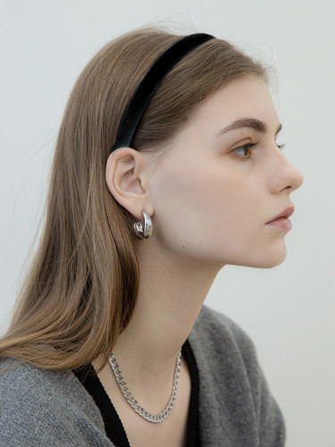 Slim Velvet Hairband