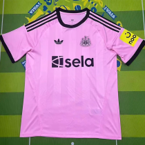 25-26 Newcastle Pink Goalkeeper Soccer Jersey 1:1 Thai Quality