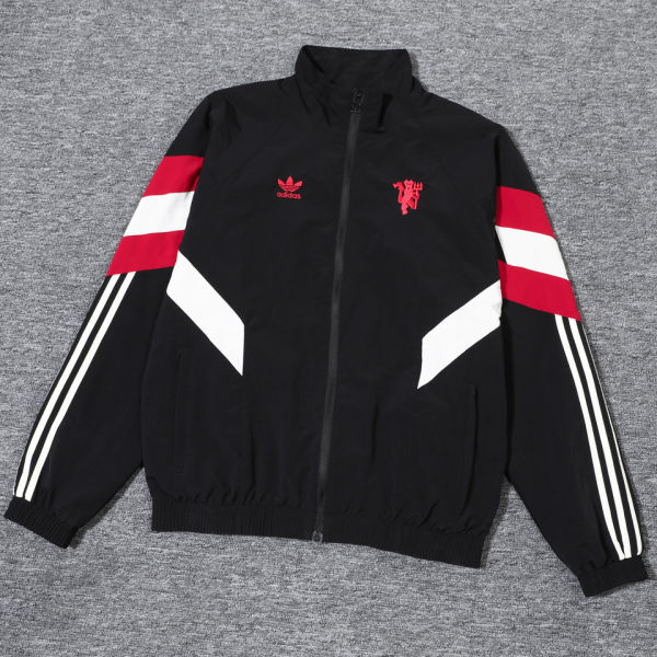 2024/25 M Utd Black Windbreaker Embroidered Logo （刺绣队徽）