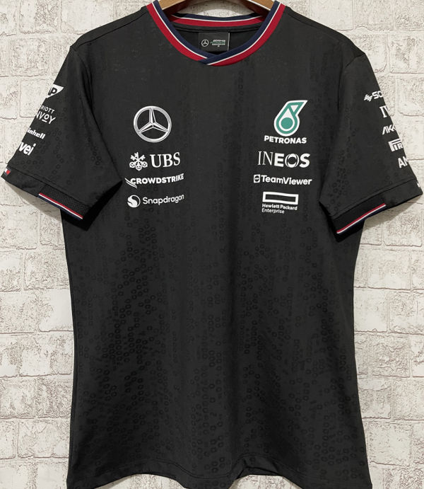 2024/25 Mercedes AMG Petronas F1 Black Team T-Shirt (圆领)