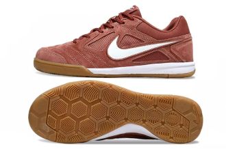 Nike SUPREME partners with MD football shoes  Supreme x Nike