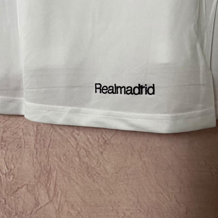 2005-2006 RMA Home Retro Soccer Jersey