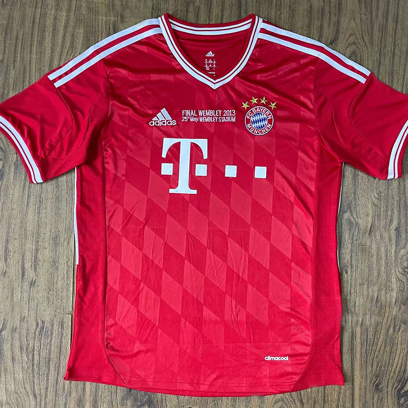 2013-2014 Bayern Home Retro Soccer Jersey (胸前决赛字)