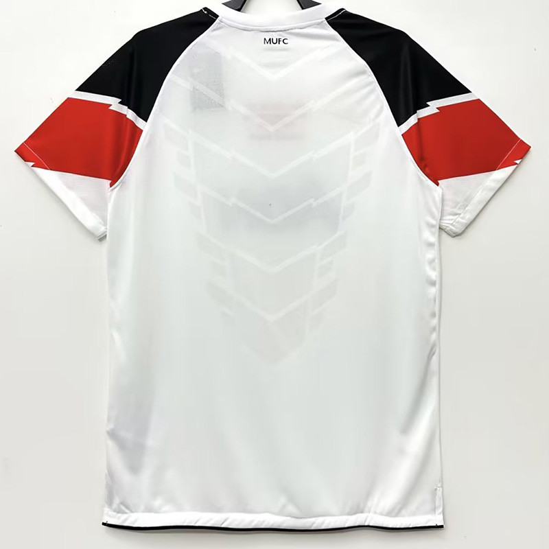 2010-2011 Man Utd Away White Retro Soccer Jersey (决赛字)