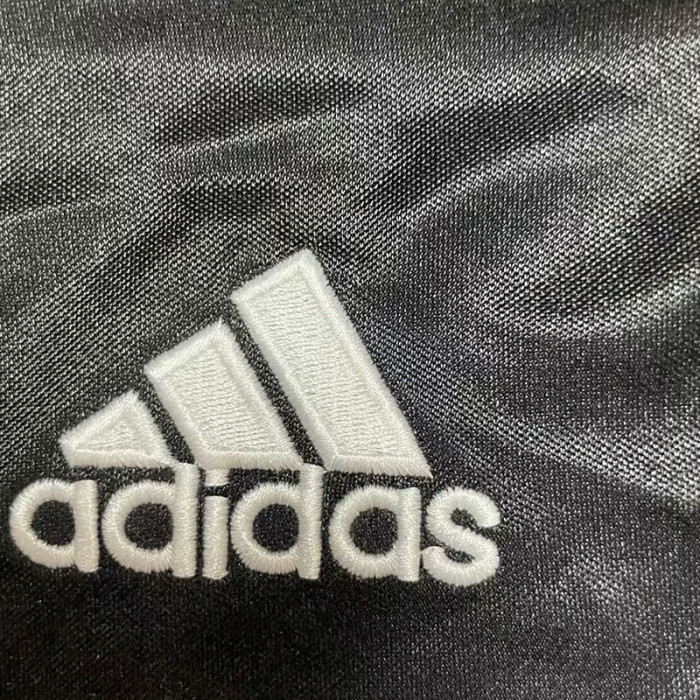 2004-2005 RMA Away Black Long Sleeve Retro Soccer Jersey (长袖)