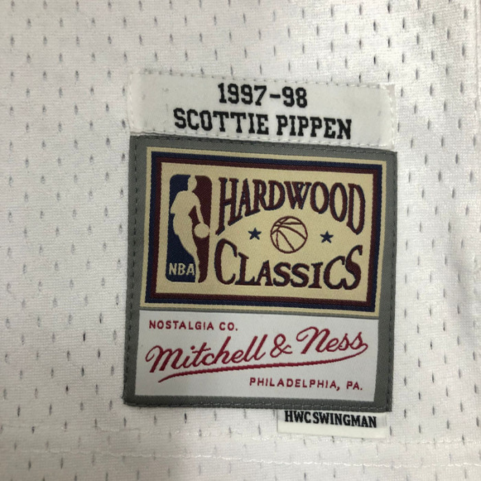 1998 BULLS PIPPEN #33 White Retro Top Quality Hot Pressing NBA Jersey
