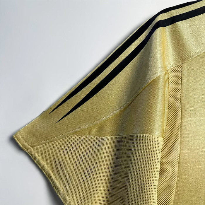 2004-2005 Bayern Away Retro Soccer Jersey