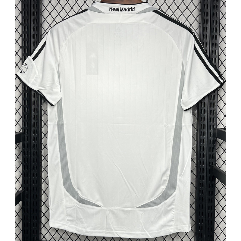 2006-2007 RMA Home Retro Soccer Jersey