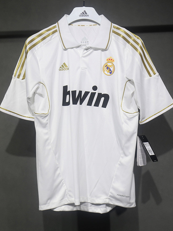 2011-2012 RMA Home Player Version Retro Soccer Jersey（ 球员）