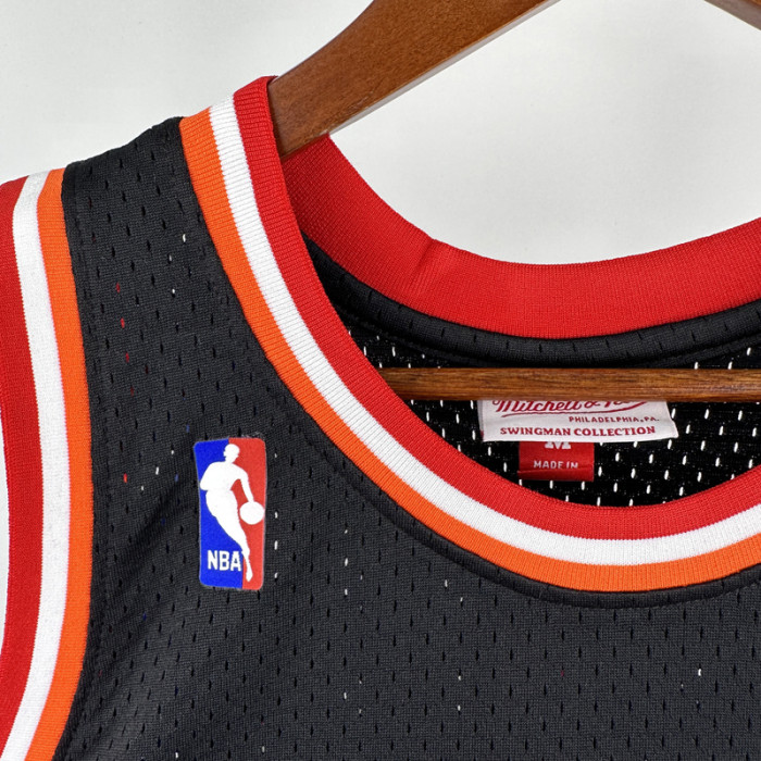 2013-2014 HEAT JAMES #6 Black Retro Top Quality Hot Pressin g NBA Jersey