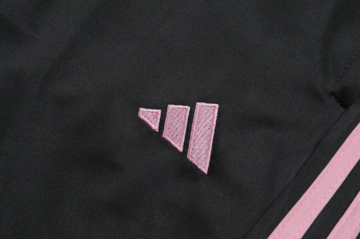 2024 Japan Black Half Pull Tracksuit (半拉链)(匹印)
