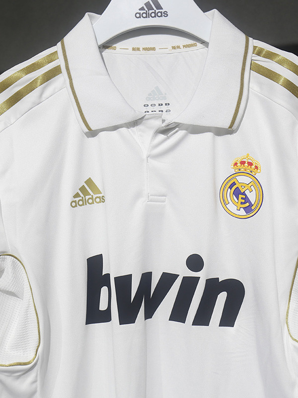2011-2012 RMA Home Player Version Retro Soccer Jersey（ 球员）