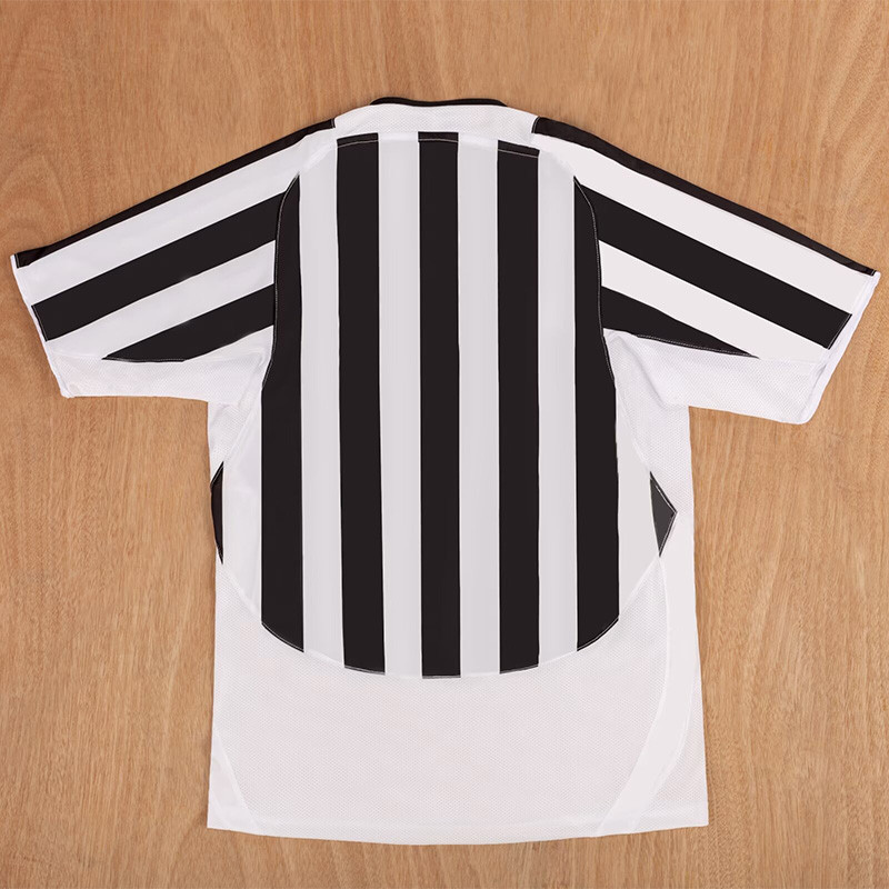 2003-2004 JUV Home Retro Soccer Jersey