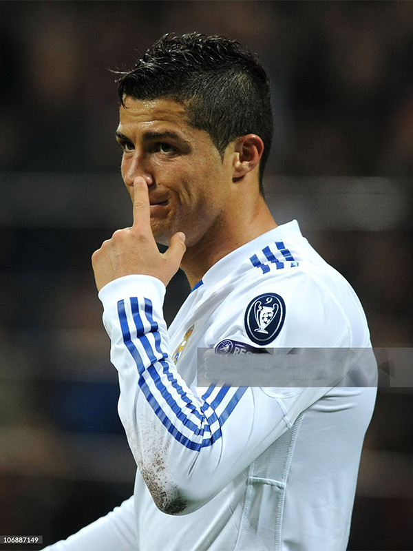 2010-2011 RMA Home Player Version Long Sleeve Retro Soccer Jersey（长袖球员）
