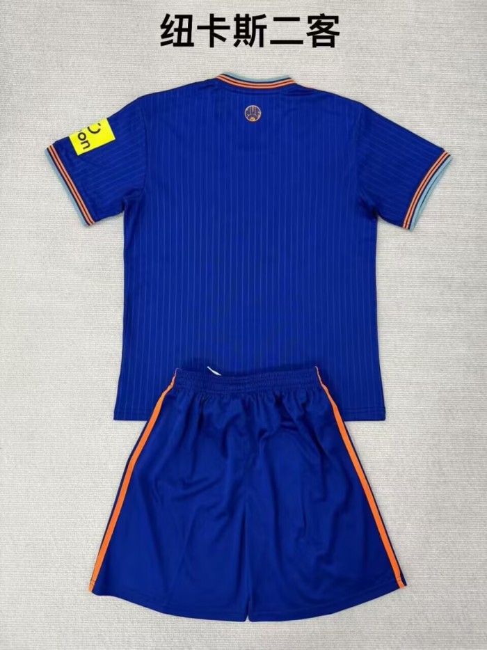 25-26 Newcastle second away Training Short Suit